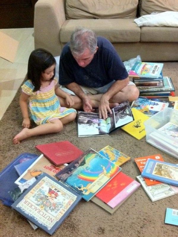 Alba reacting to the books from Mark